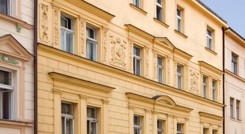 House Zizkov 3* Prag